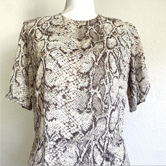 Reformation Short Sleeve Dress - Picture 3 of 10